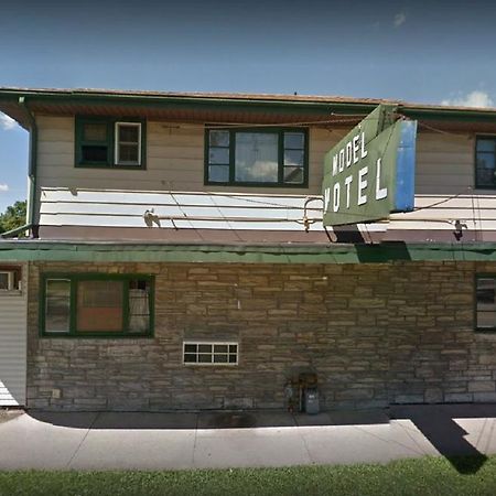 Model Motel Kankakee Bagian luar foto