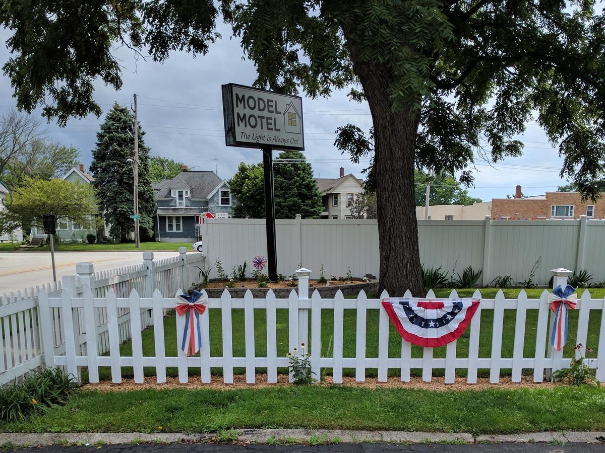 Model Motel Kankakee Bagian luar foto